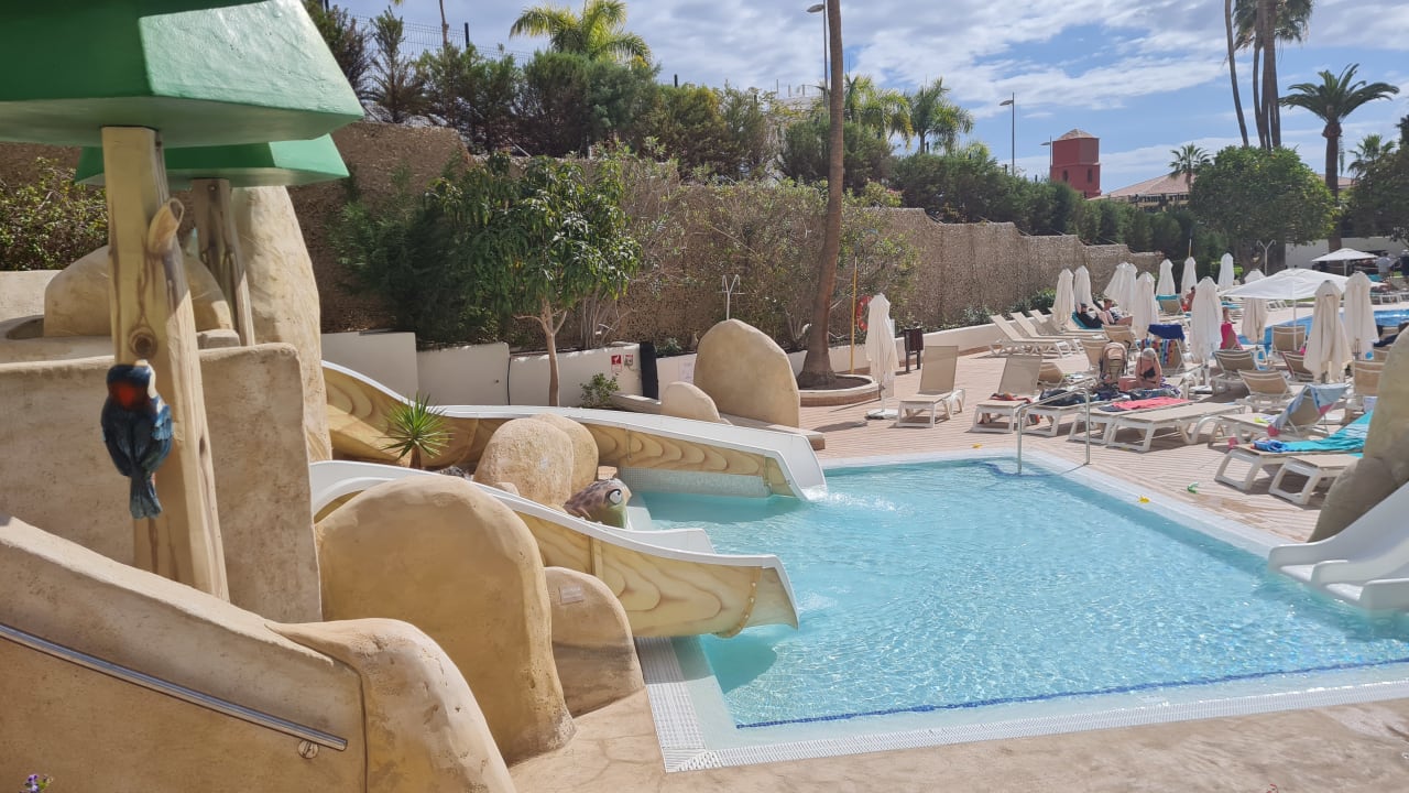 Pool Iberostar Waves Bouganville Playa