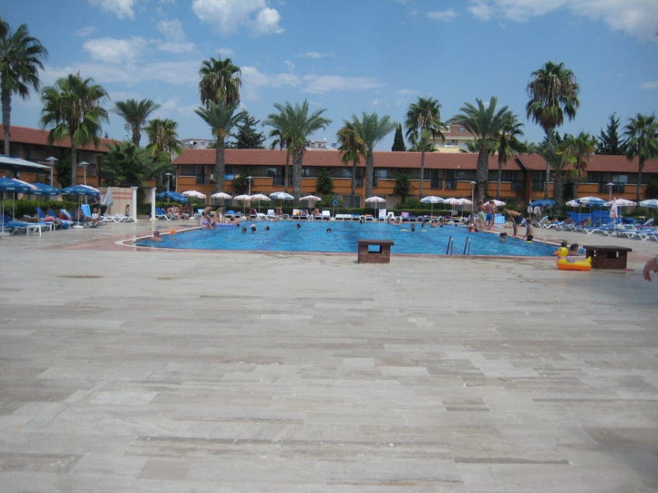 "Animationspool" Club Turtas Beach Hotel