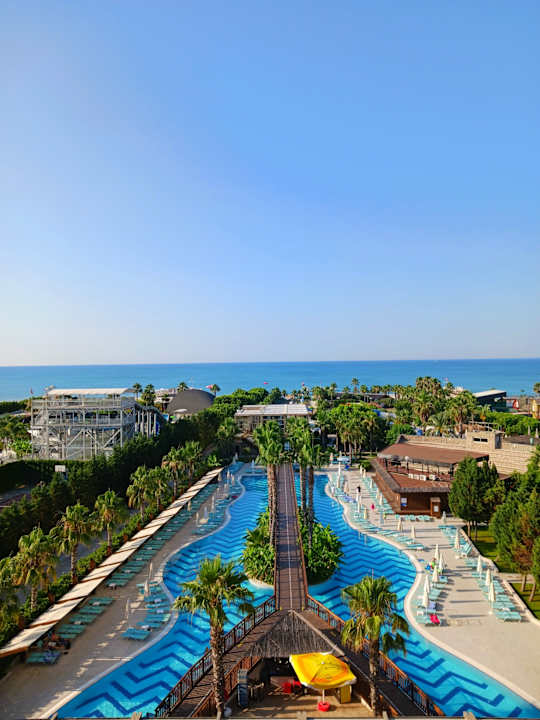 Außenansicht Saturn Palace Resort Hotel