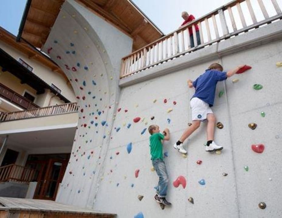 Kletterturm und Boulder Jugendhotel Saringgut