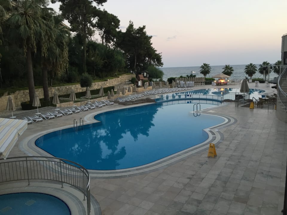 Pool Club Melas Privé