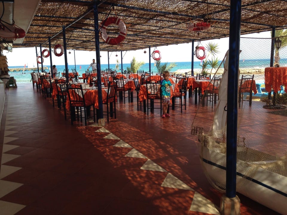 Морской ресторан Desert Rose