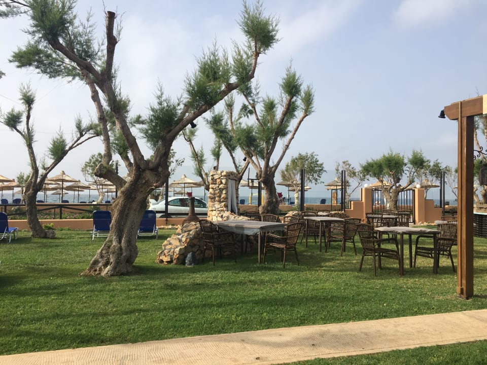Gastro Anissa Beach & Village