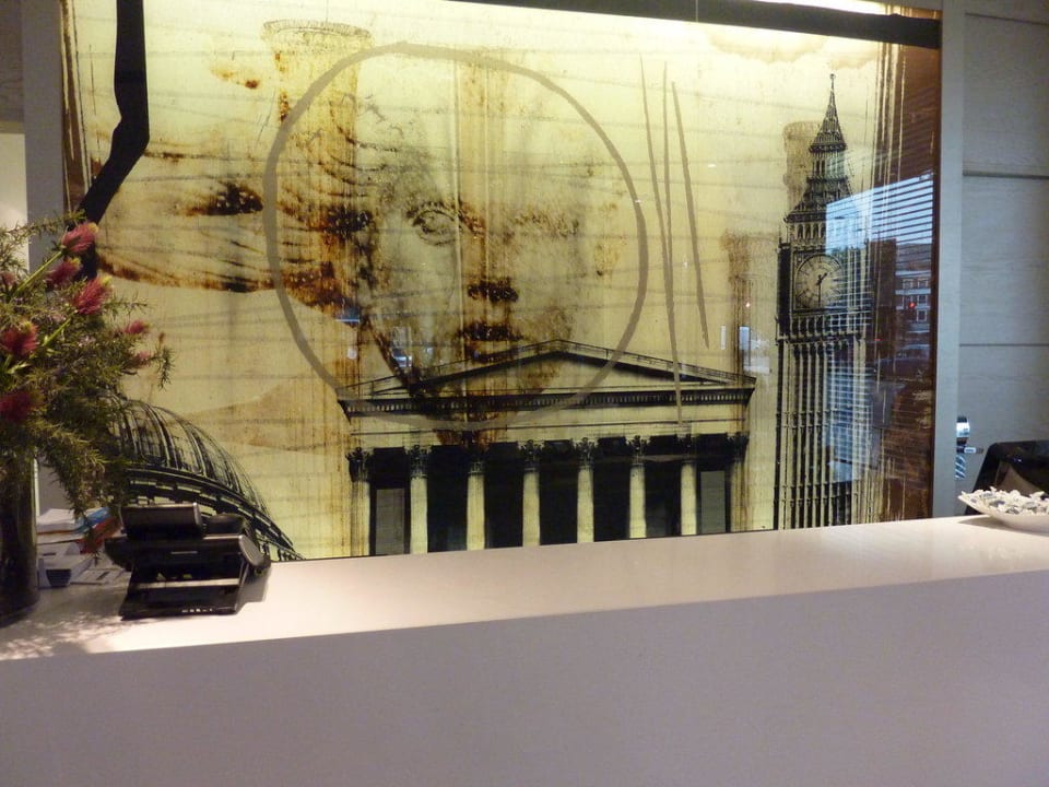 Rezeption Hotel H10 London Waterloo