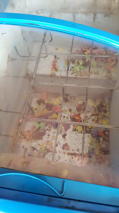 Eistruhe Hotel Atrium Beach