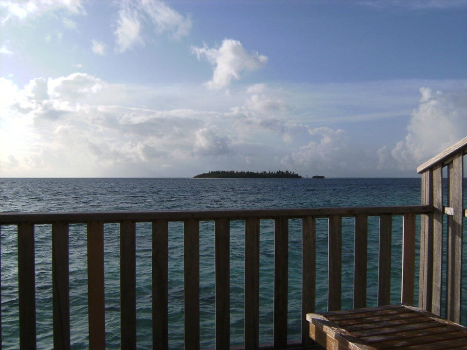 Wasserbungalow Terrasse Reethi Beach Resort