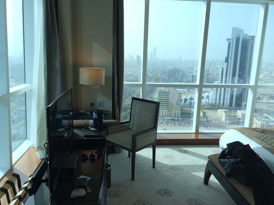 Schönes helles Schlafzimmer Dusit Thani Abu Dhabi