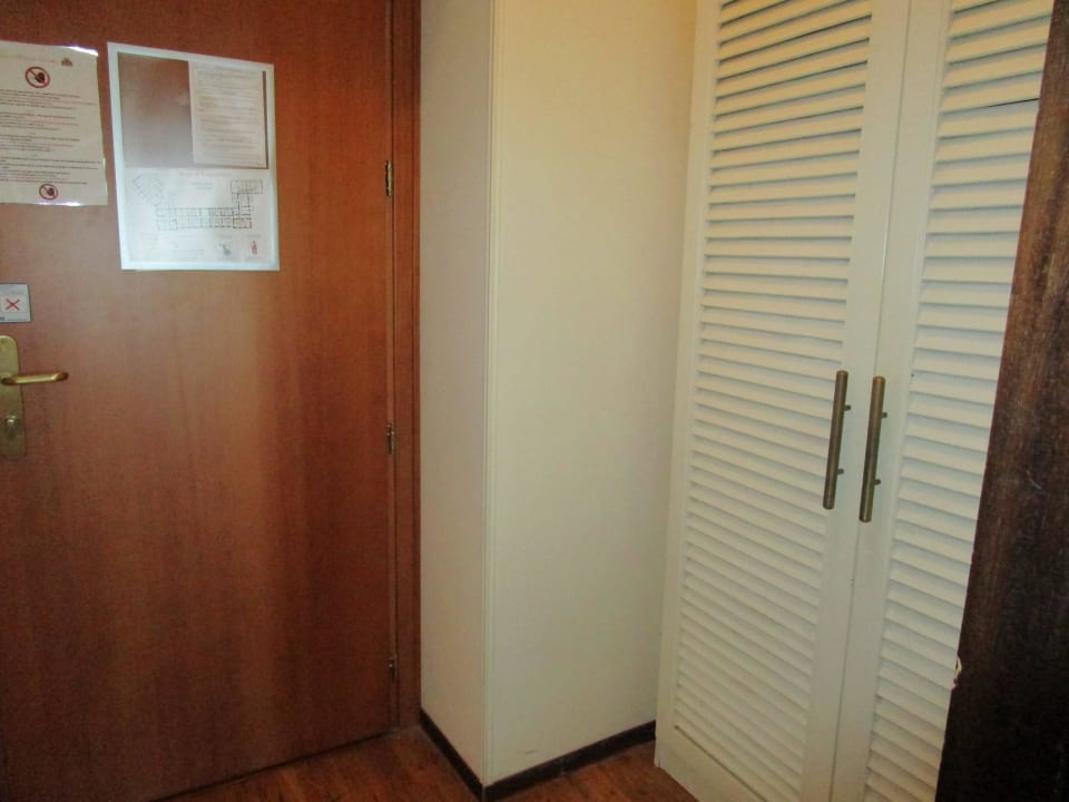 Zimmereingang Grand Hotel Londra