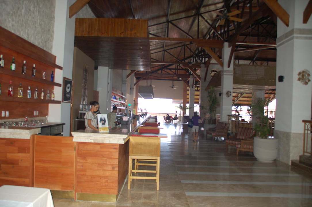 Bar im Eingangs-/Lobbybereich Grand Palladium Imbassai Resort & Spa