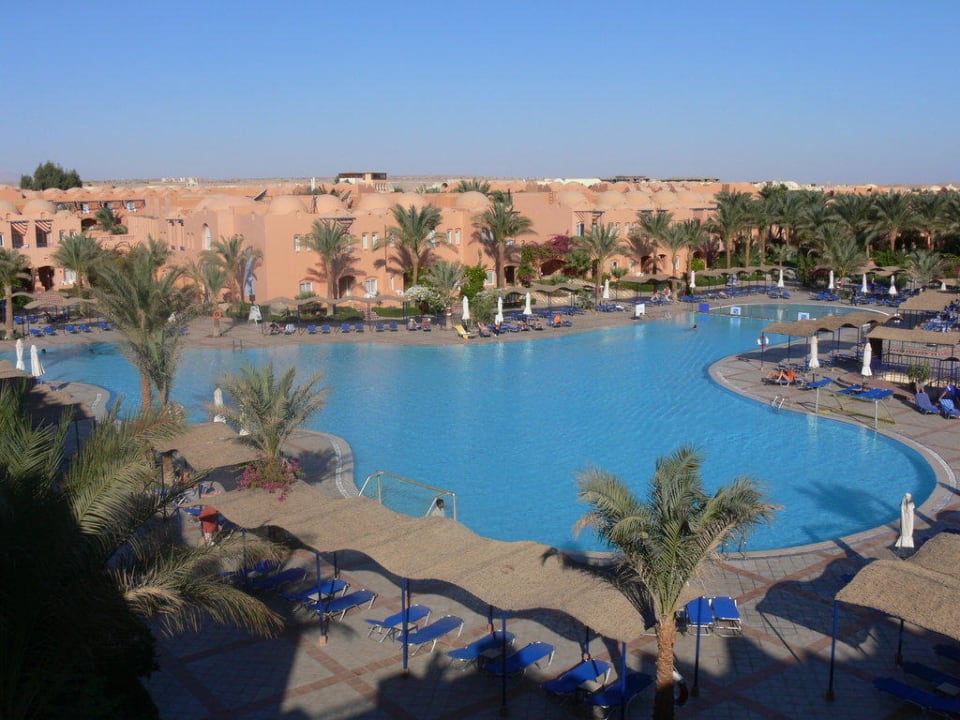 Beheizter Hauptpool Jaz Makadi Oasis Resort