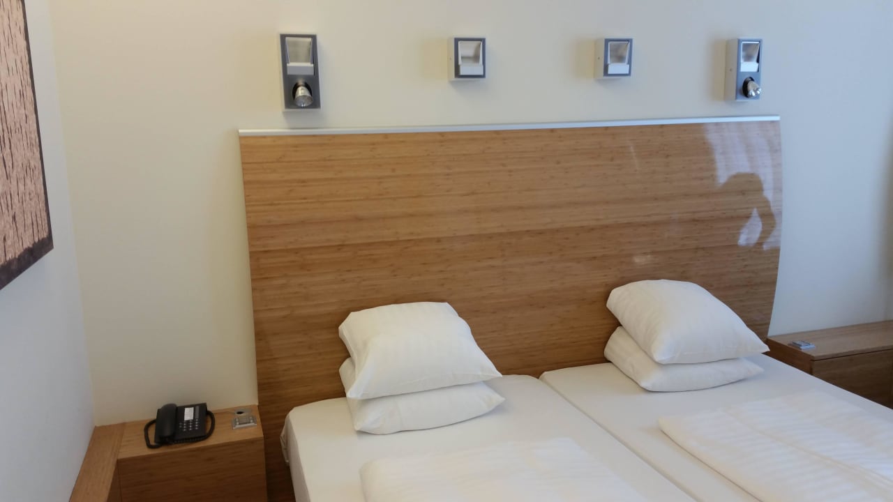 Bett Four Points by Sheraton Panoramahaus Dornbirn