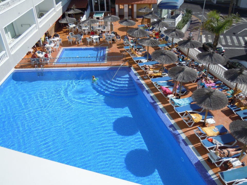 Pool BLUESEA Lagos de Cesar