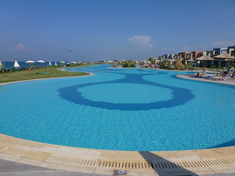 Der große Pool am Meer Astir Odysseus Kos Resort & Spa