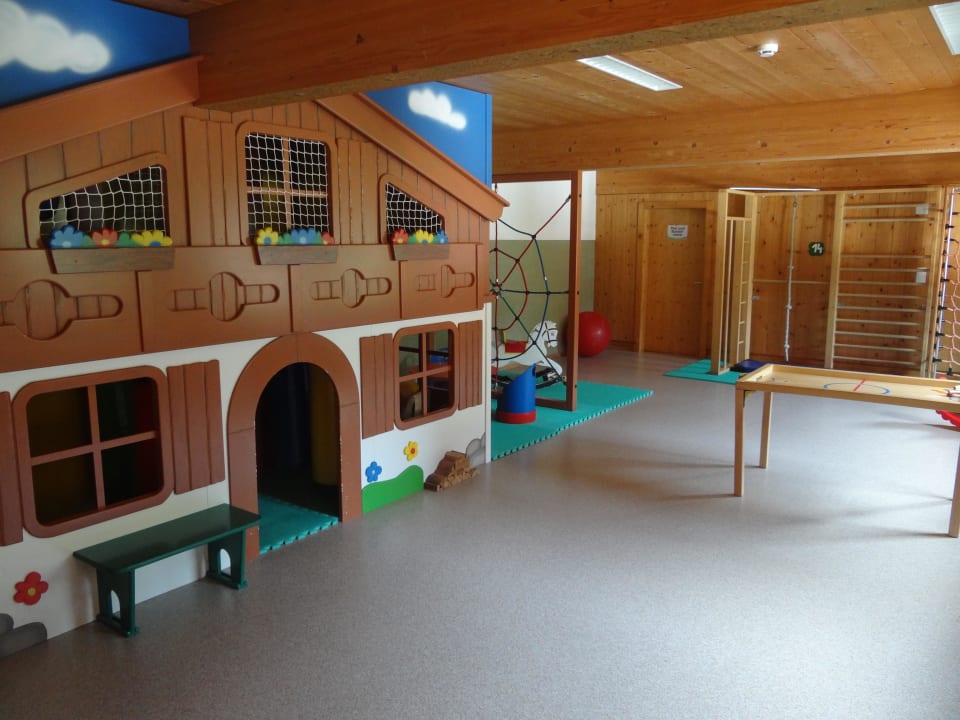 Spielzimmer Kinderhotel Felben