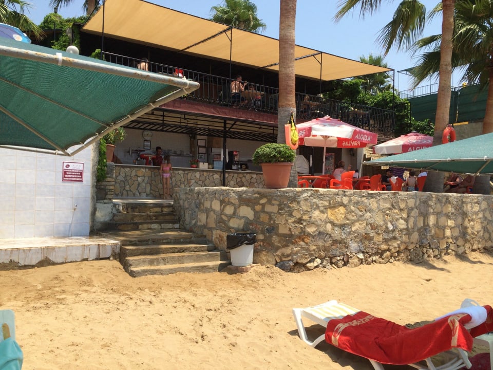 Die Bar am Strand Hotel Arabella World