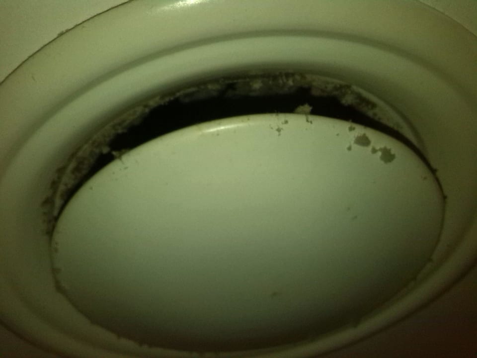 Die toiletten davor Hane Family Resort