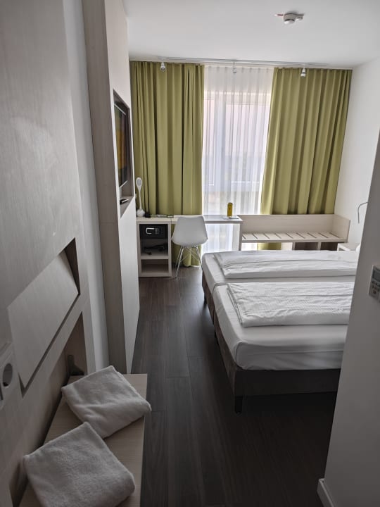 Zimmer Super 8 by Wyndham Oberhausen am Centro