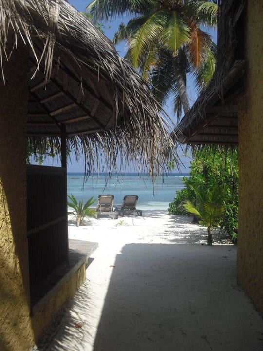 Zugang zu unseren Strandbungalows 444 und 445 Kuredu Island Resort & Spa