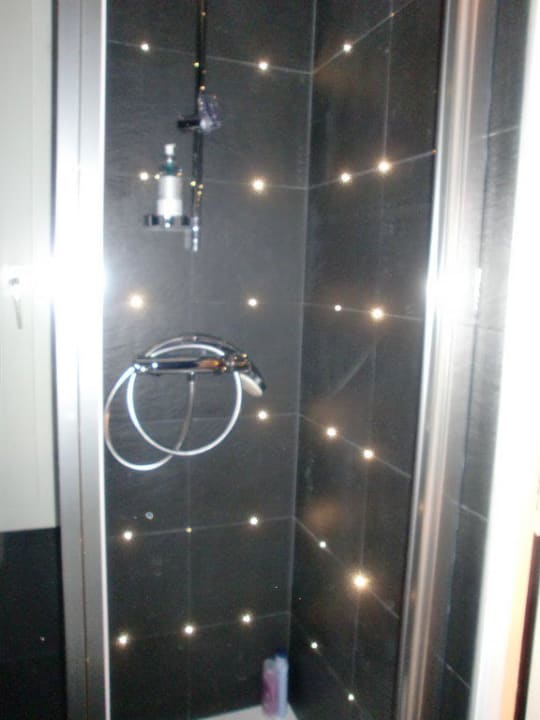 Dusche mit LED Leuchten Hotel Le Dauphin