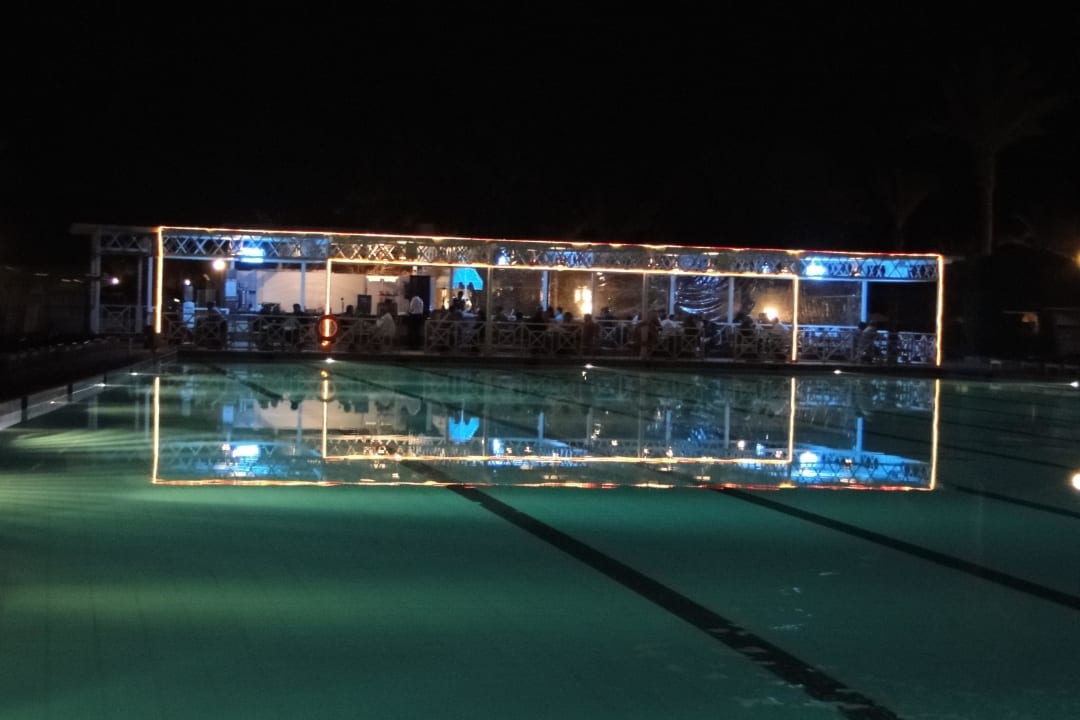 Der Pool bei Nacht  Arabia Azur Resort