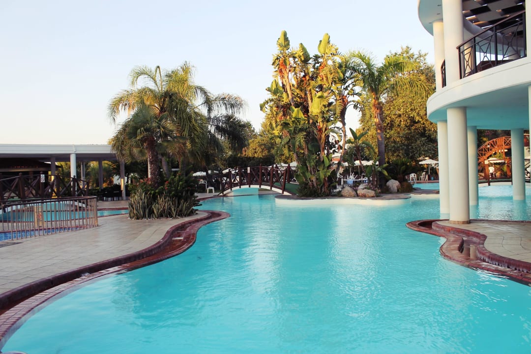Großer Pool Hotel Calypso Beach