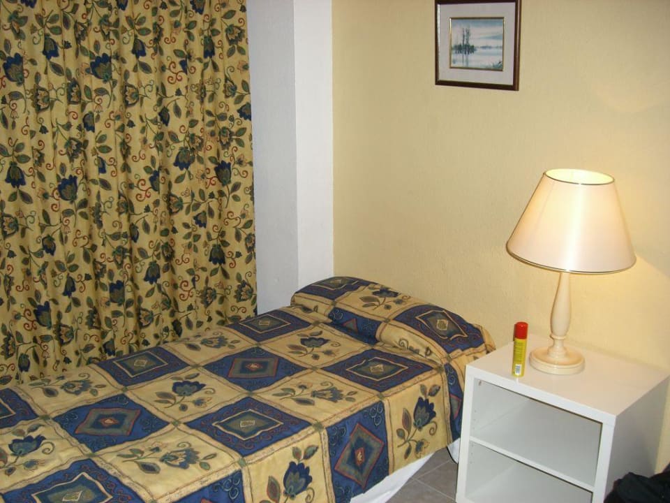 Eins von 2 Betten allsun Hotel Pil-lari Playa