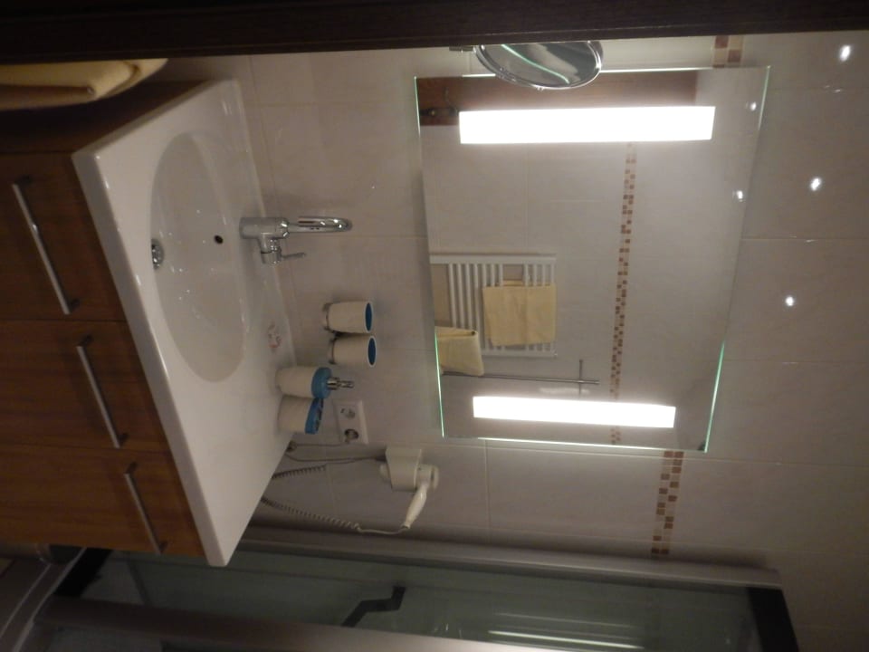 Waschtisch im Badezimmer Graggaber im sonnigen Süden Salzburgs