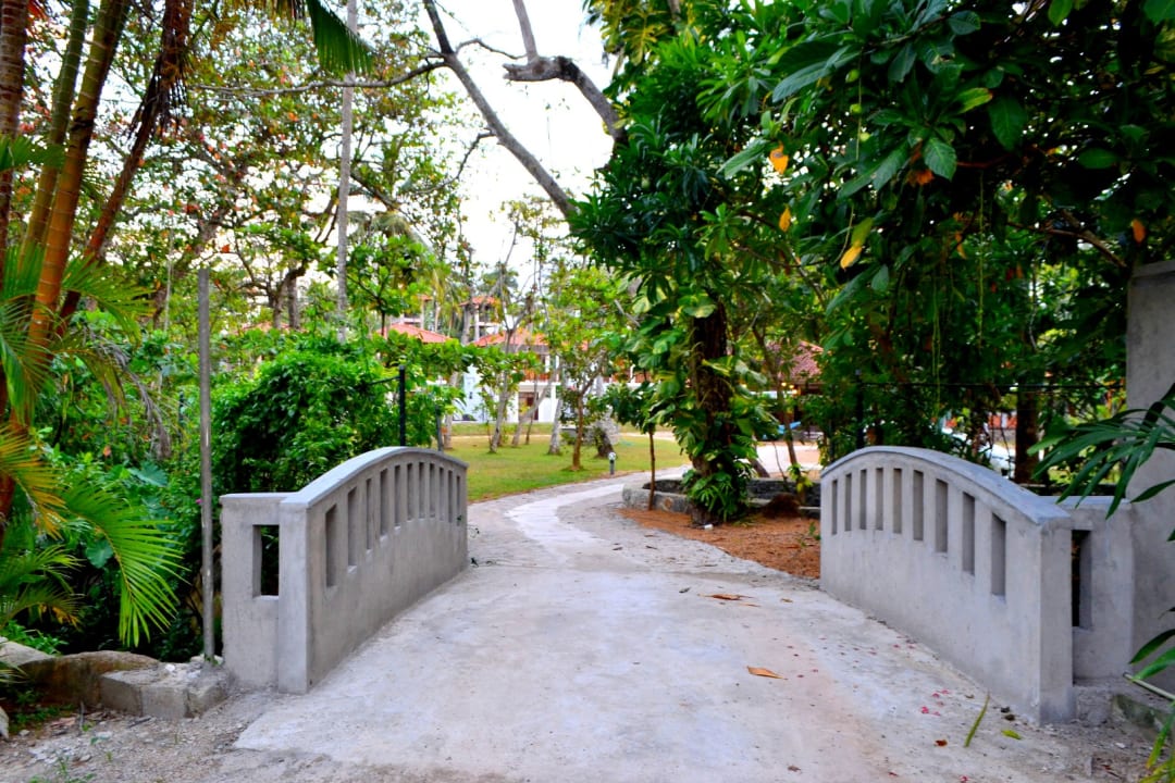 Gartenanlage Aathma Ayurveda Health Resort