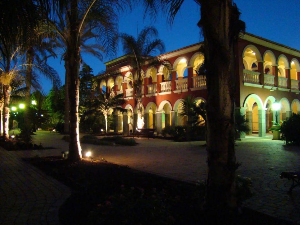Bei Nacht 1 R2 Rio Calma Hotel & Spa & Conference