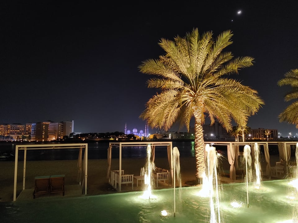 Ausblick Traders Hotel Qaryat Al Beri Abu Dhabi