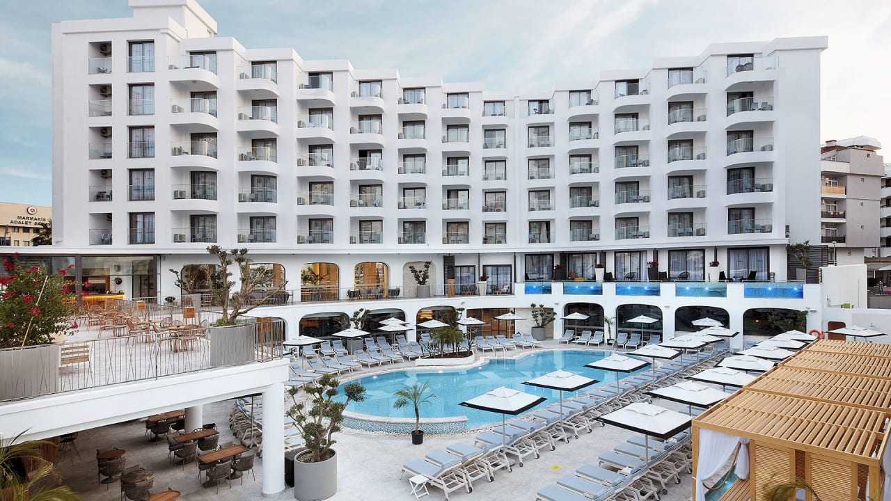 Außenansicht Lalila Blue Suites