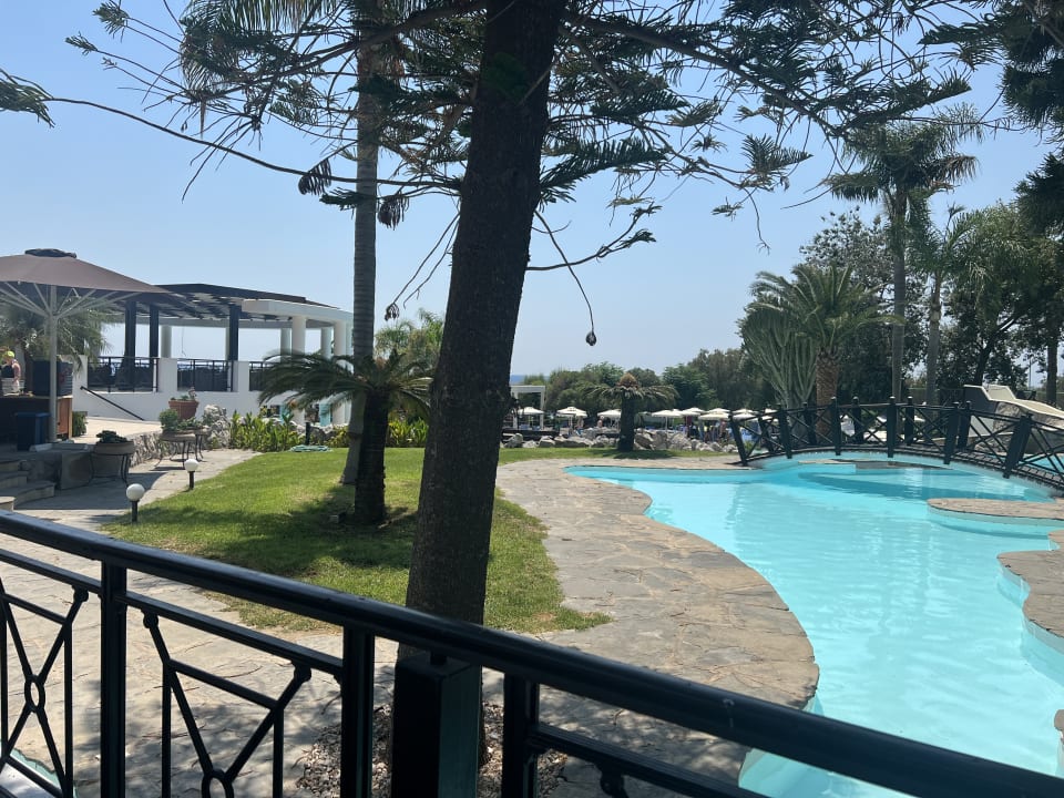 Außenansicht Hotel Calypso Beach