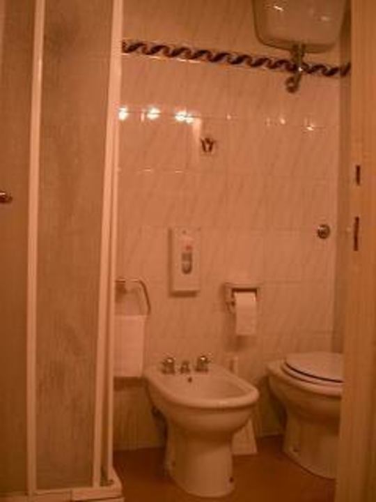 WC mit Dusche Villa Aricia