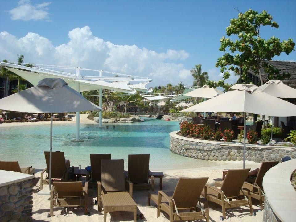Pool Radisson Resort Hotel Fiji Denarau Island