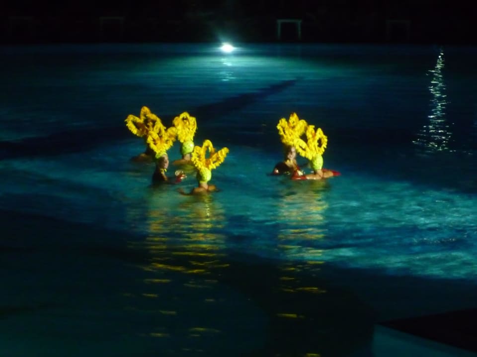 Zum Galadinner Poolspiele Aydinbey Kings Palace & Spa