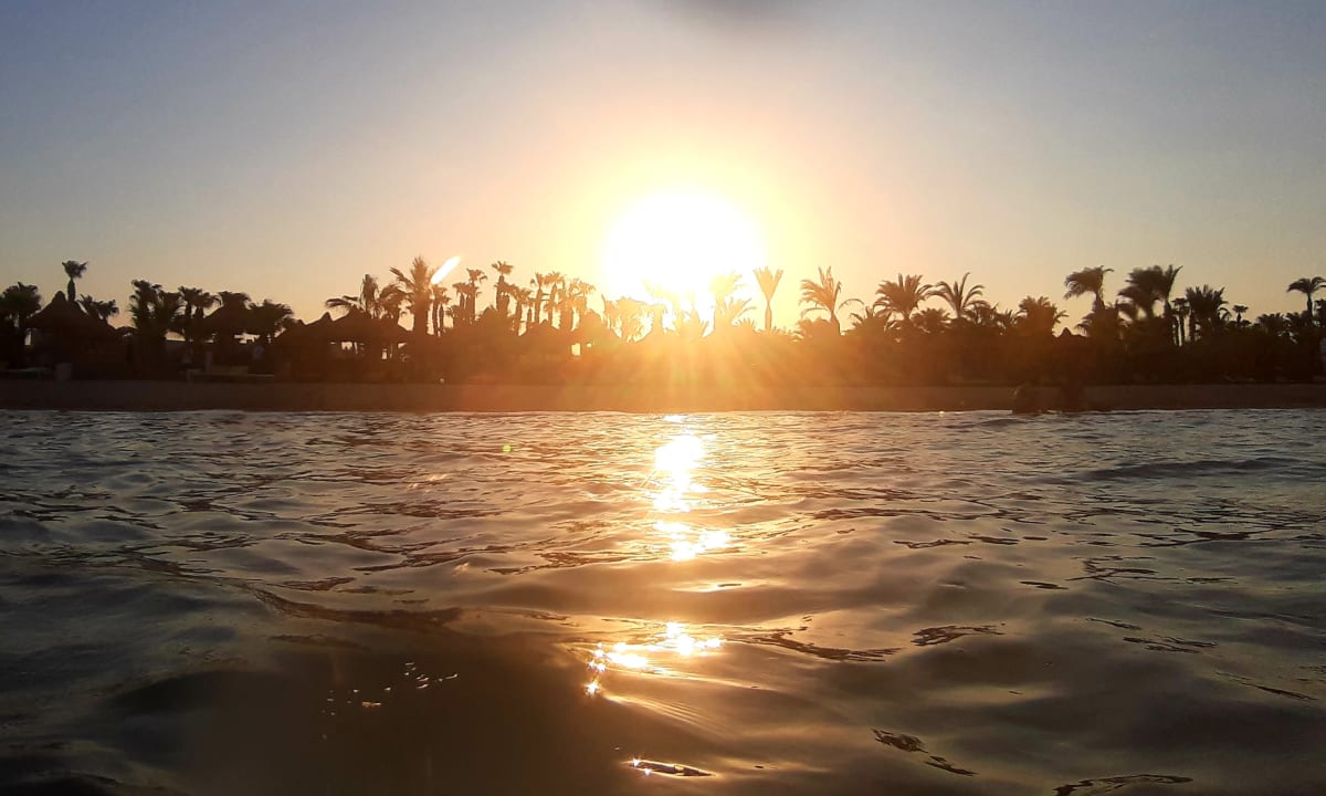 Strand Lotus Bay Beach Resort