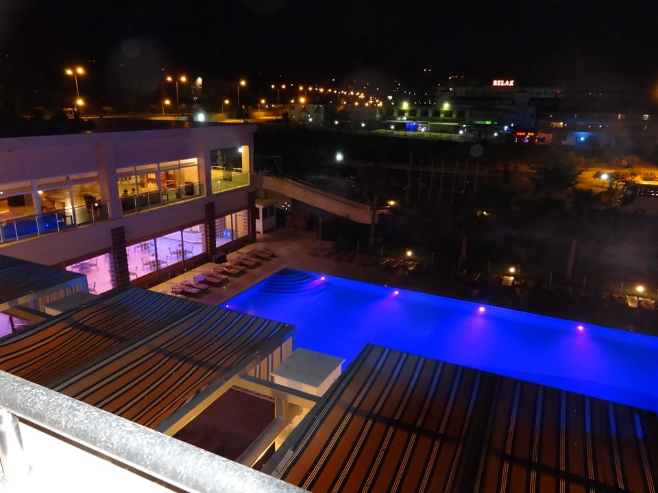 Pool Hotel Titan Select