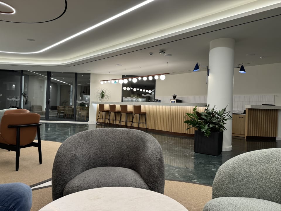 Lobby Paralos Kosta Alímia