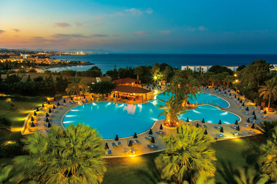 Pool Kresten Palace Hotel