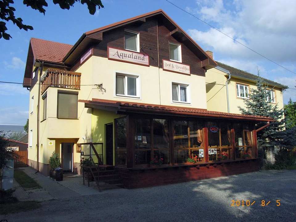 Front Apartments Pension Aqualand