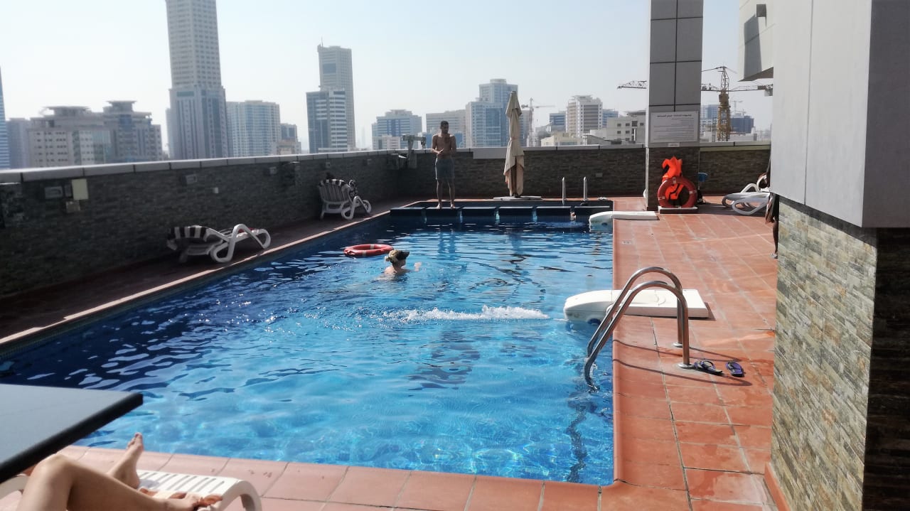 Pool am Dach Royal Grand Suite Hotel