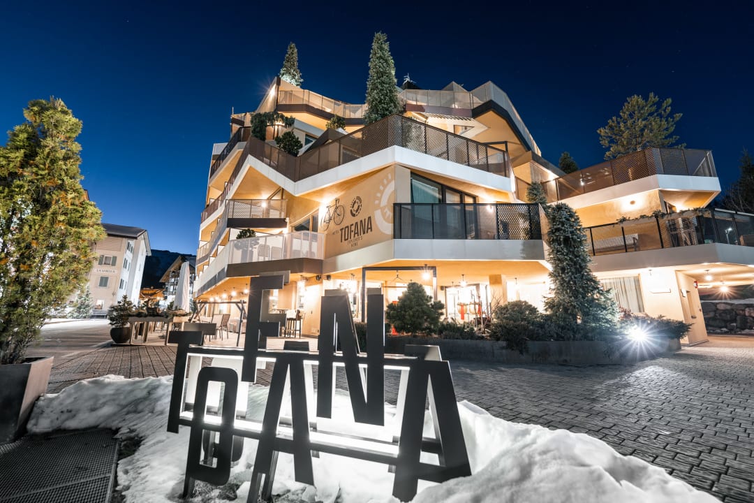Außenansicht Hotel Tofana Explorer's Home