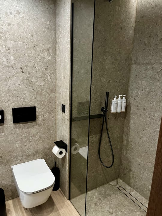 Zimmer MonAsty, Thessaloniki, Autograph Collection