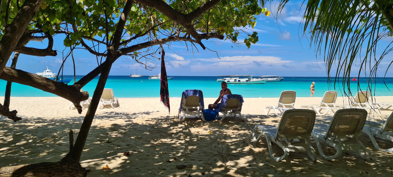 Strand Kuramathi Maldives