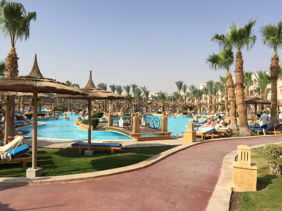 Traumhafte Poollandschaft Pickalbatros Palace Resort
