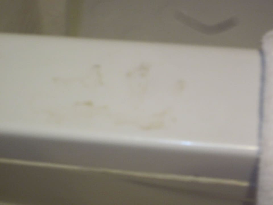 Badewanne mit Sandabdruck vom Vorgänger Imperial Shams Abu Soma