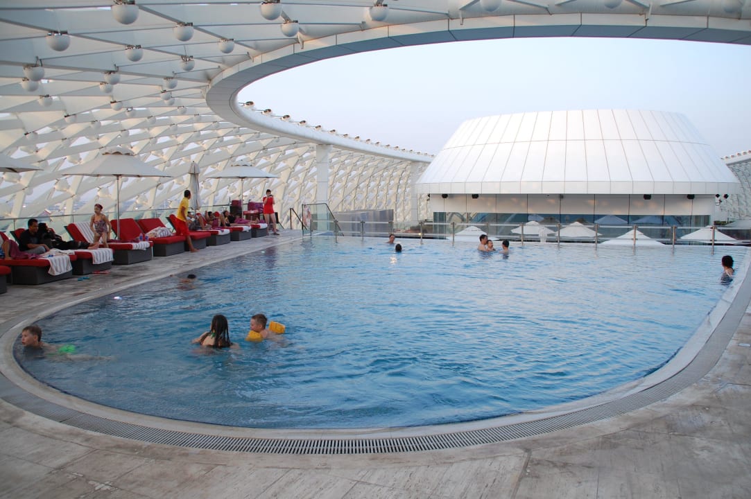 Pool W Abu Dhabi - Yas Island