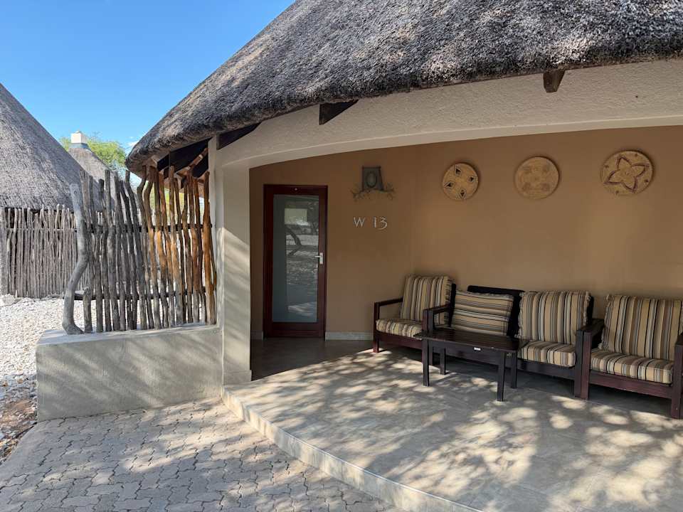 Außenansicht Okaukuejo Camp