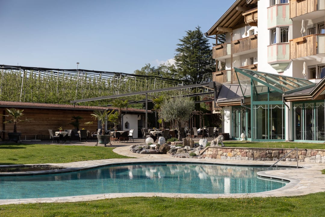 Pool Hotel Burggräflerhof