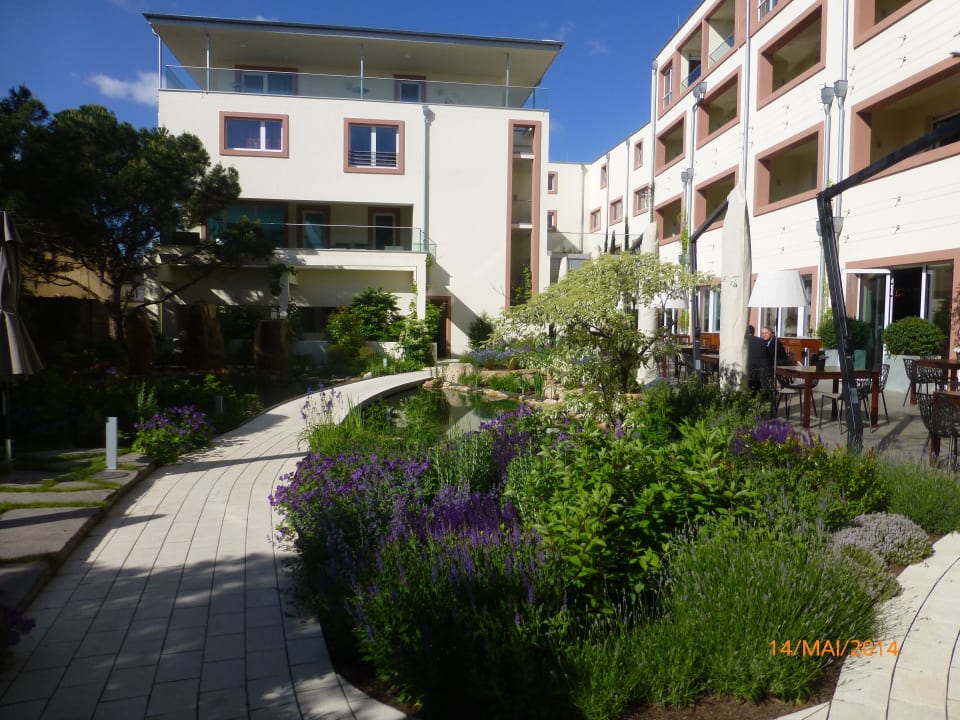 Gepflegte Anlage Kaisergarten Hotel Deidesheim